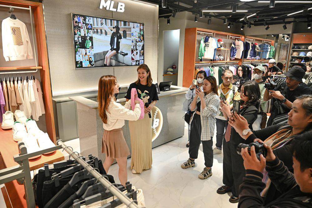 Suasana pembukaan MLB gerai flagship di Mal Grand Indonesia (Dok.MLB)