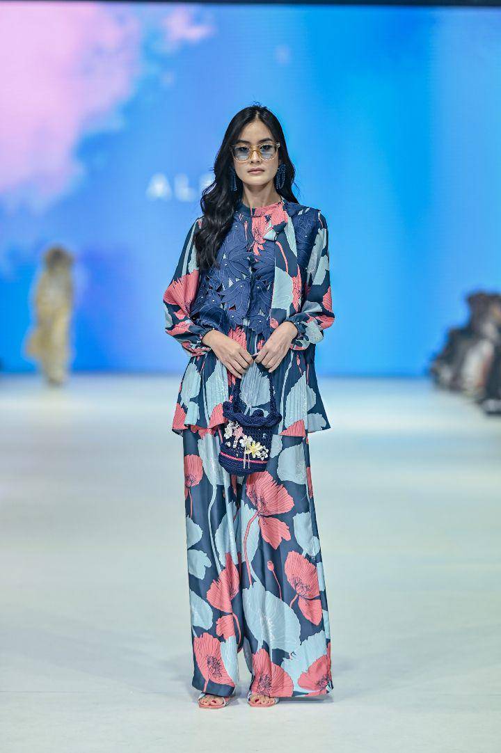 Koleksi EPSON di Jakarta Fashion Week 2024 (dok. Jakarta Fashion Week/Dandy Hendrata)