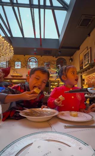 momen anak Rachel Vennya ikut Halloween dinner (instagram.com/rachelvennya)