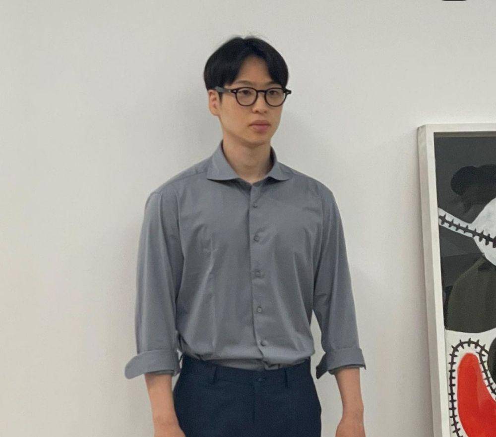 Yoon Jung Hoon (instagram.com/gaebuuul_)
