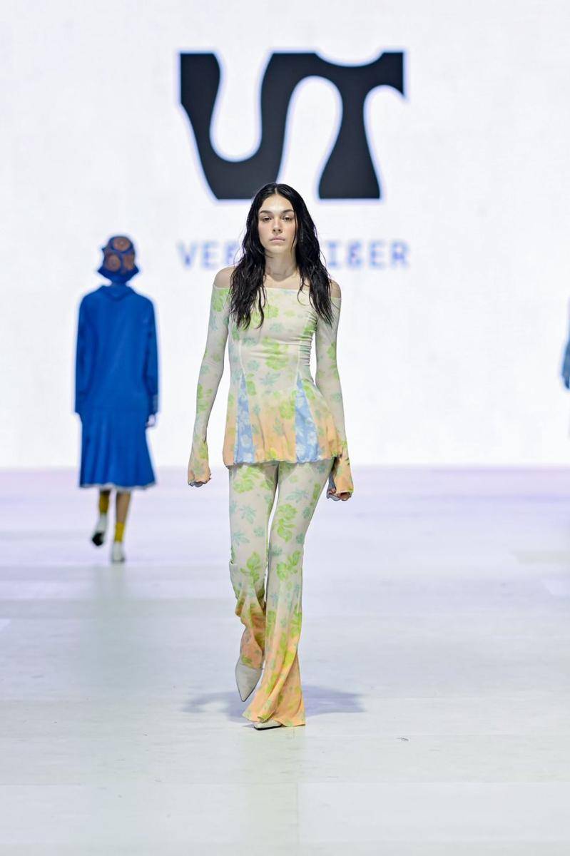 Koleksi KOCCA Vegan Tiger di JFW 2024 (publicity.gettyimages.com)