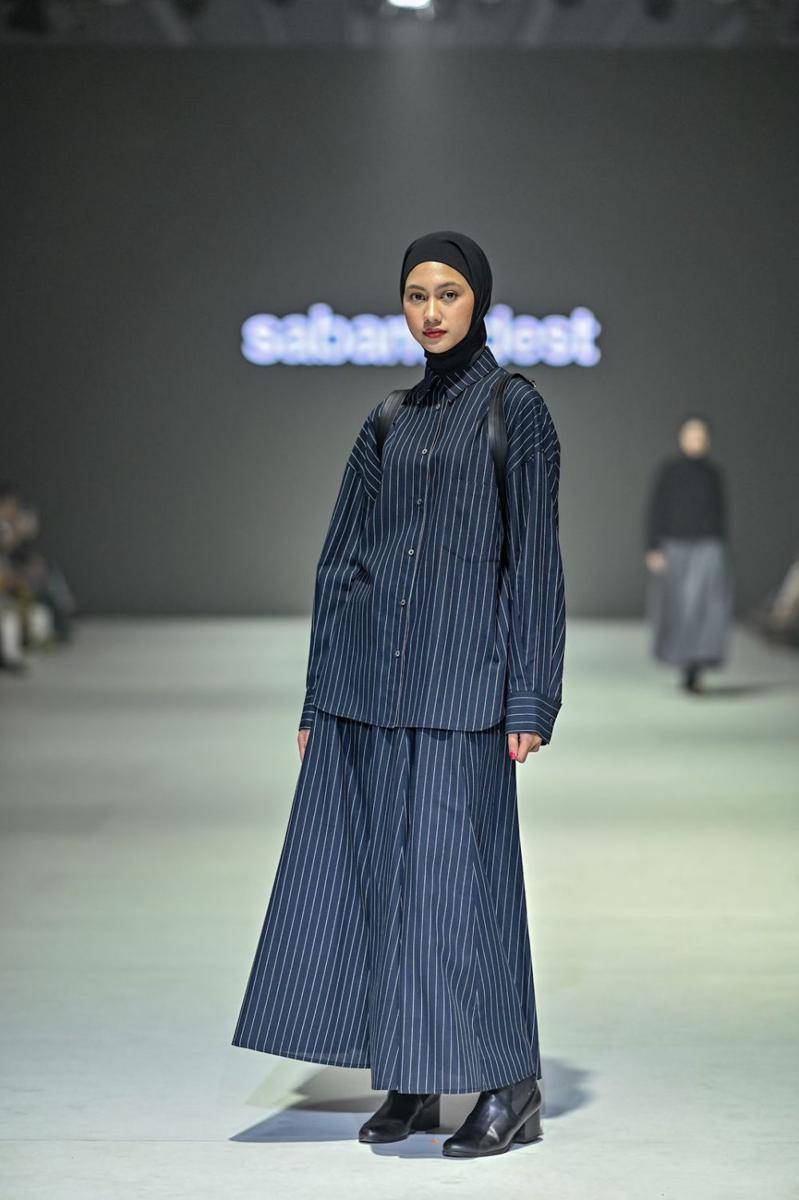 Koleksi SABA Modest di JFW 2024 (publicity.gettyimages.com)