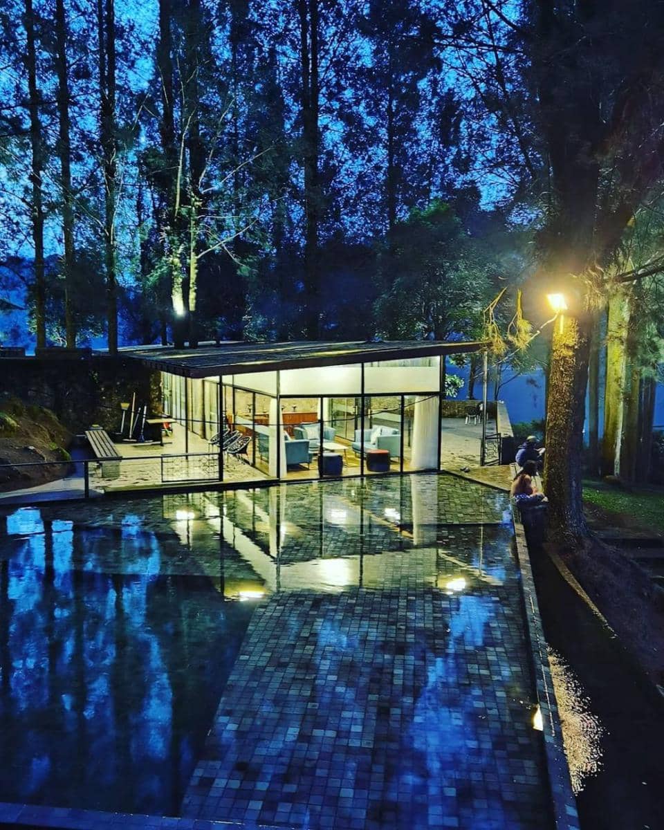 kolam renang sarat alam di Lau Kawar (Instagram.com/Villa_laukawar)