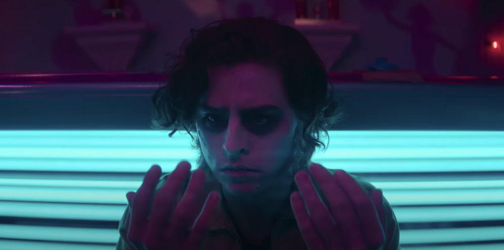 Film Komedi Dibintangi Cole Sprouse, Terbaru Ada Lisa Frankenstein!