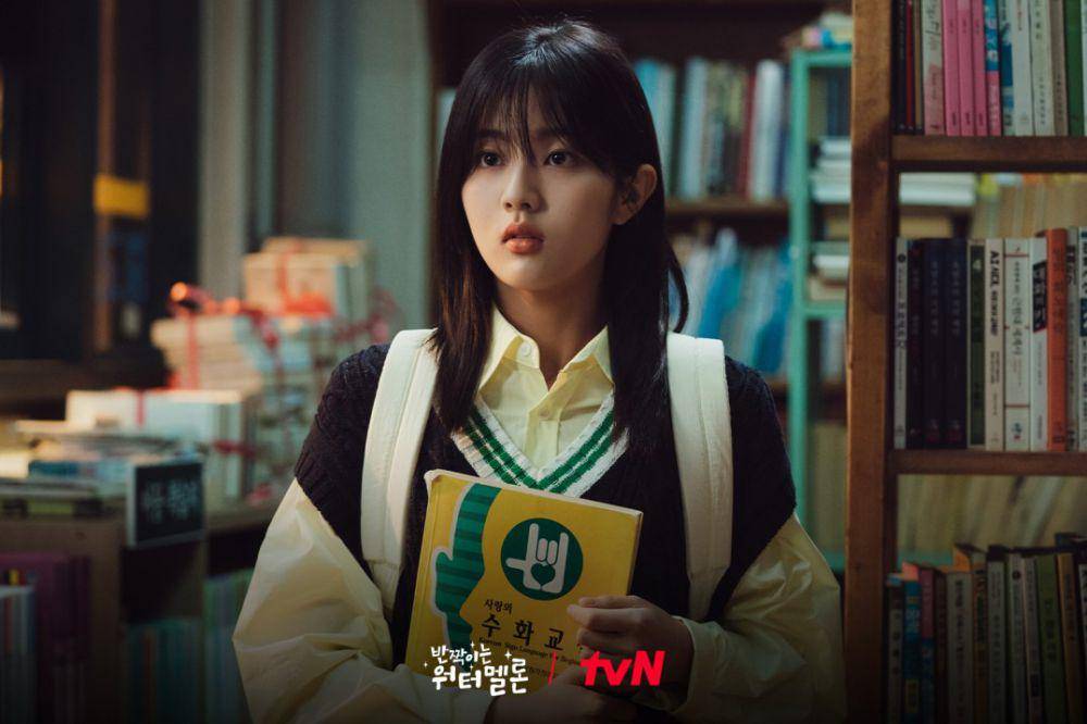 still cut drama Twinkling Watermelon (tvn.cjenm.com/twinklingwatermelon)