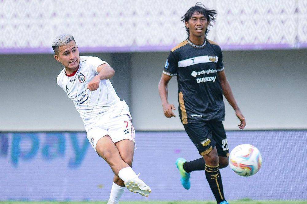 Arema FC saat menghadapi Dewa United di Liga 1 Indonesia 2023/2024 putaran pertama. (instagram.com/aremafcofficial)