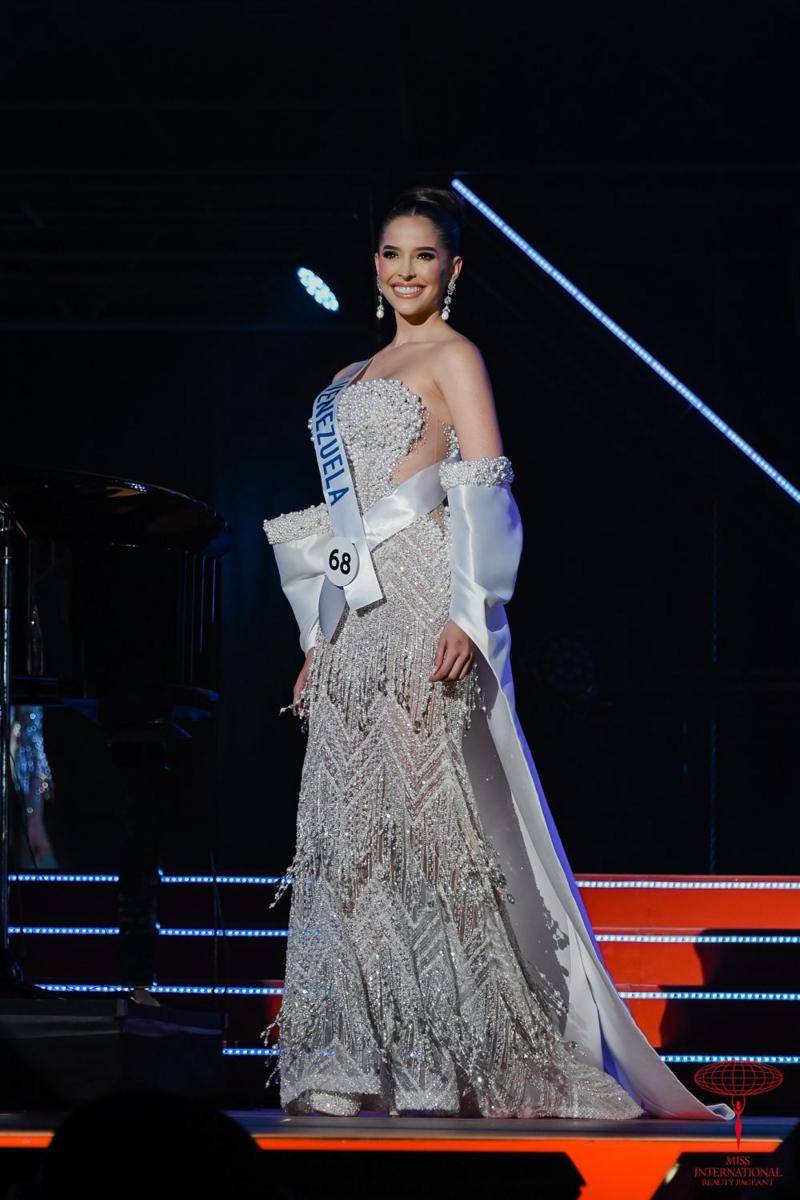 Potret Gaun Malam Jajaran 15 Besar Miss International 2023 (Facebook.com/Miss International)