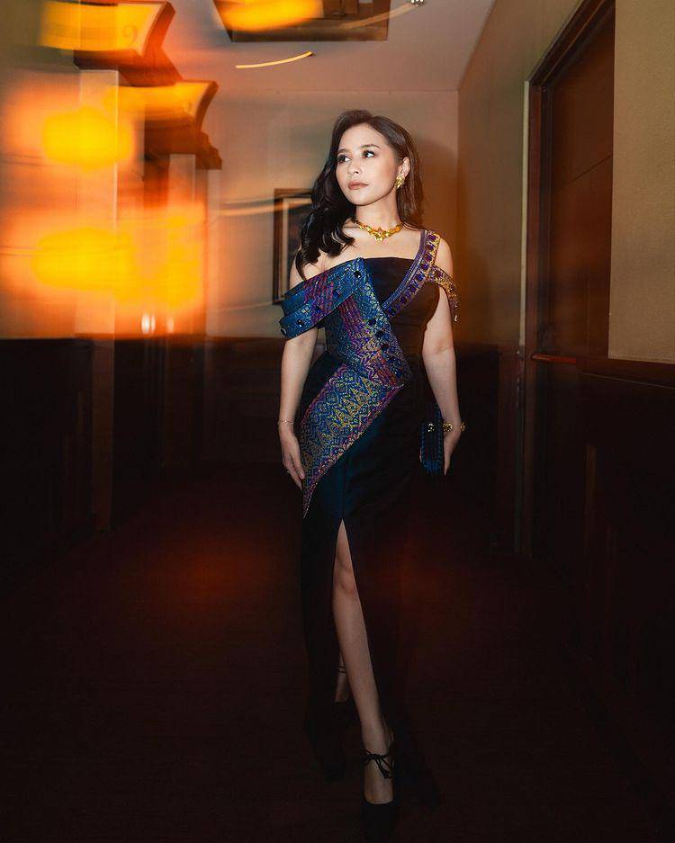 Prilly Latuconsina (instagram.com/prillylatuconsina96)