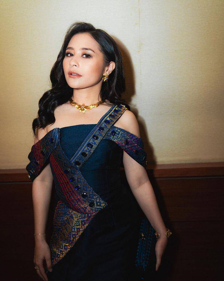 Prilly Latuconsina (instagram.com/prillylatuconsina96)