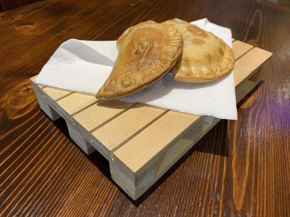 potret penyajian empanada nyentrik (reddit.com/user/D_Thought)