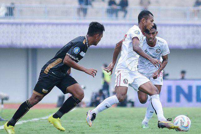 Arema FC saat menghadapi Dewa United di Liga 1 Indonesia 2023/2024 putaran pertama. (instagram.com/aremafcofficial)