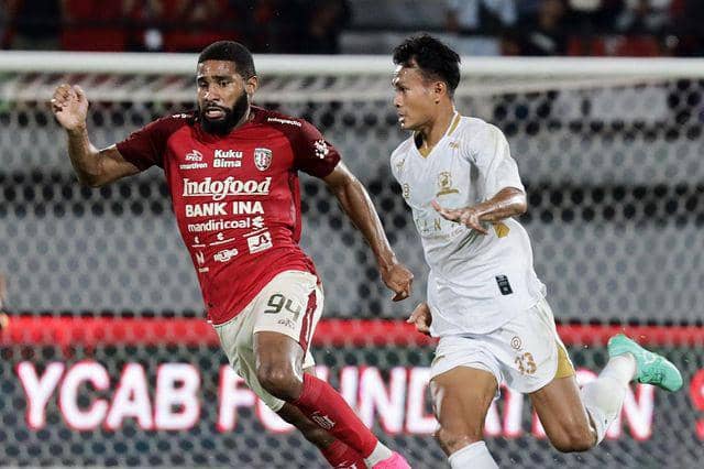 Madura United saat menghadapi Bali United di Liga 1 Indonesia 2023/2024 putaran pertama. (instagram.com/maduraunited.fc)