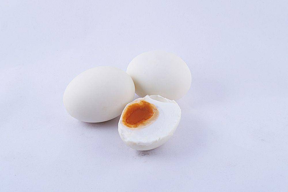 ilustrasi telur asin (pixabay.com/veerasantinithi)