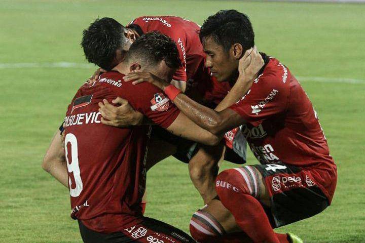 Bali United FC sukses menjadi juara paruh musim Liga 1 2019. (instagram.com/fadil14sausu)