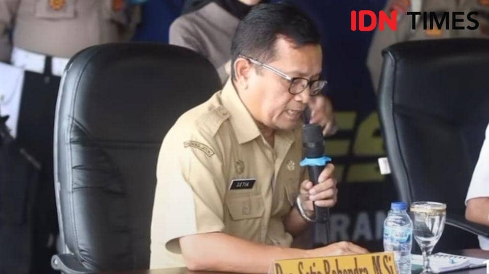 Kepala Dinporabudpar Setia Rahendra yang merasa kecolongan atas musibah Jembatan kaca The Geong.(IDN Times/Dok.Polresta Banyumas).