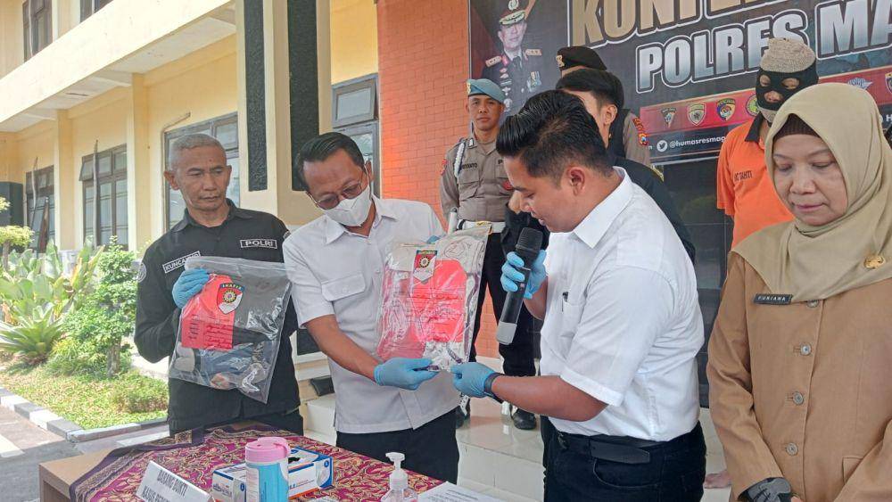 Selain tersangka WW polisi juga amankan sejumlah barang bukti/ IND Times/ Riyanto
