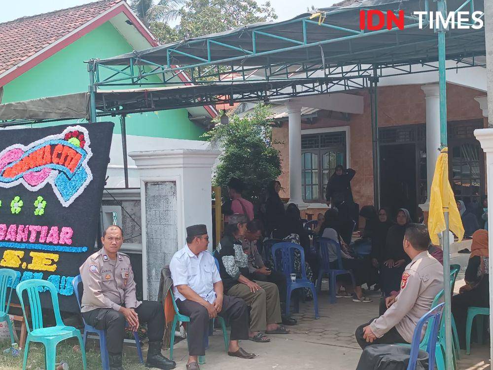 Proses pemakaman pelajar GIZ, korban meninggal tawuran antar sekolah di Kota Bandar Lampung. (IDN Times/Tama Yudha Wiguna).