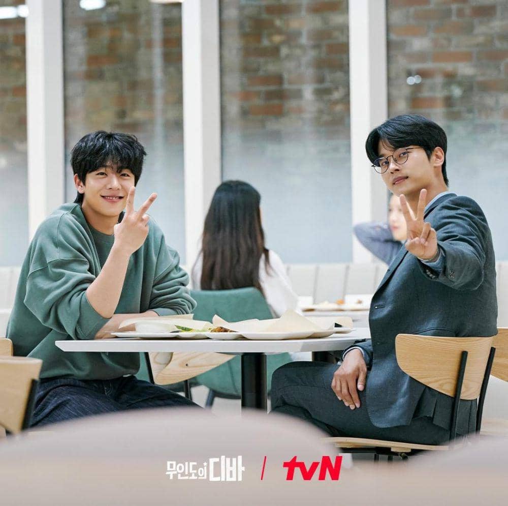Chae Jong Hyeop dan Cha Hak Yeon di drama Castaway Diva (instagram.com/tvn_drama)