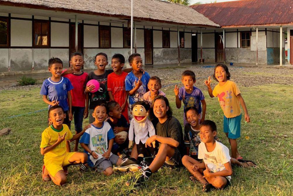 Tekad Eklin Amtor de Fretes Putus Rantai Konflik Maluku dengan Dongeng