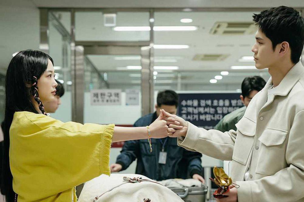 4 Tanda Kang Hee Sik Menyukai Gang Nam Soon di Strong Girl Nam Soon
