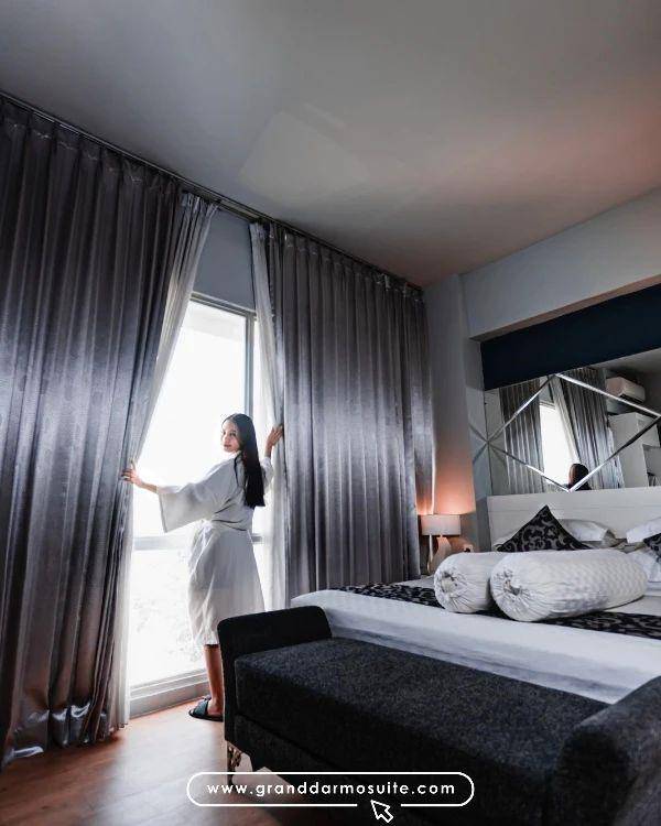 Salah satu kamar di Grand Darmo Suite Surabaya. Instagram/granddarmosuite