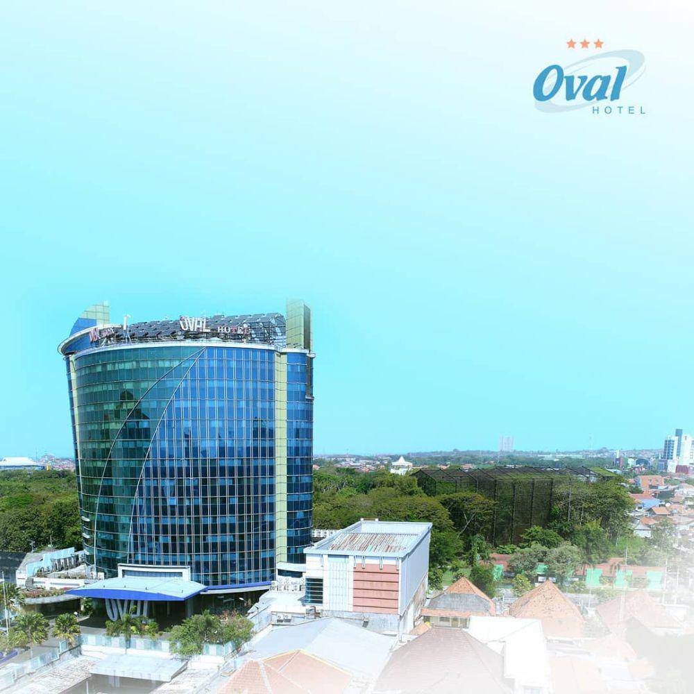 Hotel Oval Surabaya yang memiliki arsitektur unik. Instagram/hoteloval