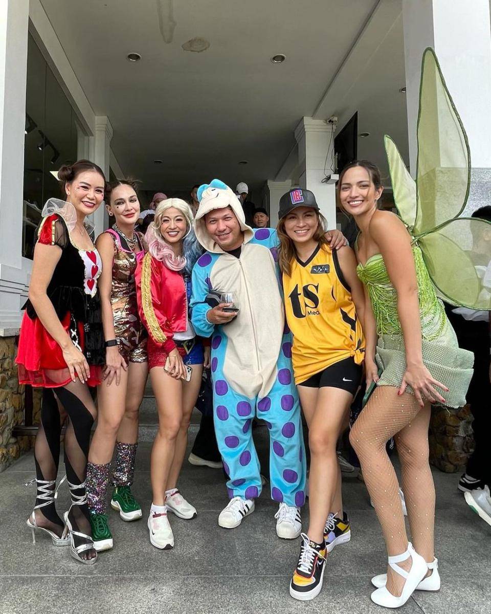 potret Nia Ramadhani cosplay jadi Tinkerbell (instagram.com/kerenina_sunny)
