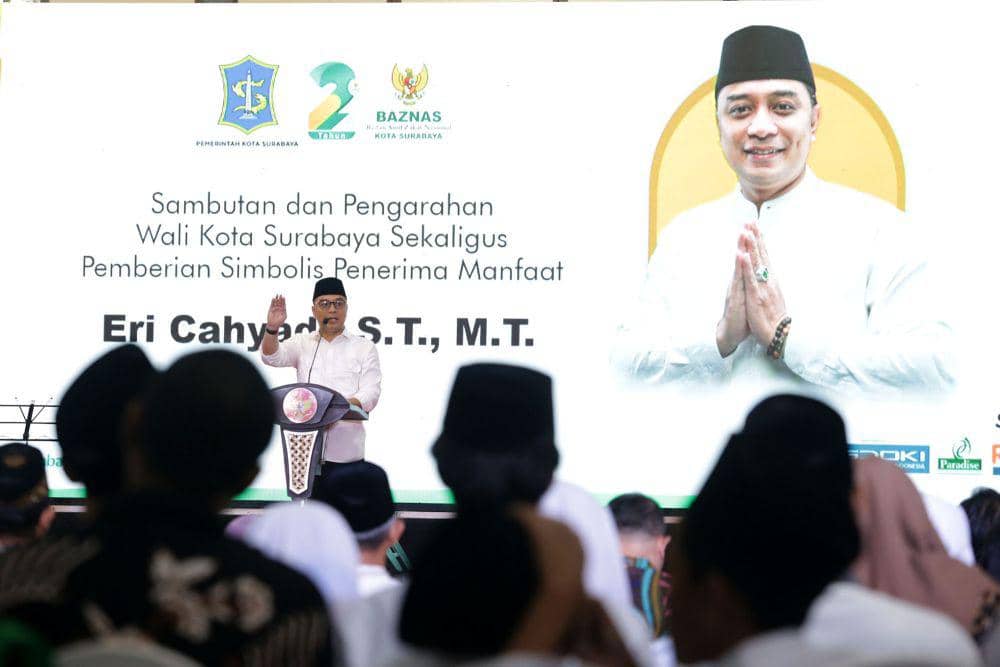 Santri di Surabaya mendapat beasiswa dari Baznas. (Dok. Diskominfo Kota Surabaya)