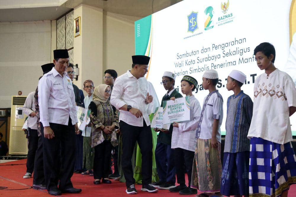 186 Santri di Surabaya Dapat Beasiswa dari Baznas