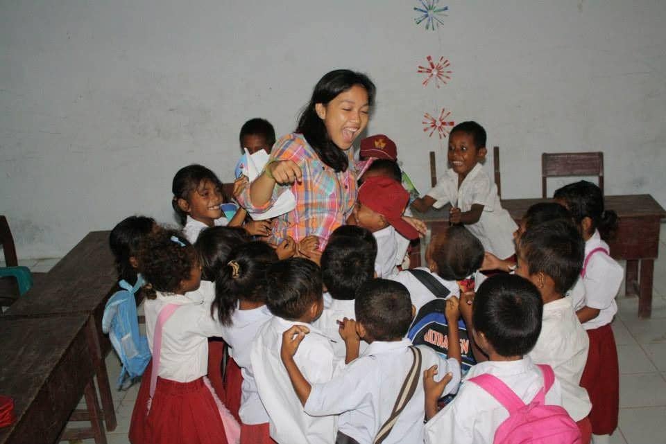 Marthella Sirait dalam Program Indonesia Mengajar (dok. Konekin)