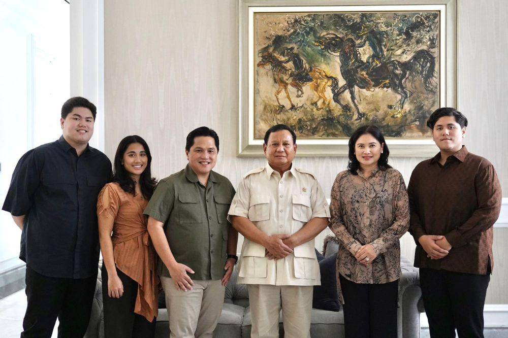 Bakal calon presiden (Bacapres) Prabowo Subianto menyambangi kediaman Menteri BUMN, Erick Thohir di kediaman pribadi Erick, di Menteng, Jakarta Pusat, Selasa (31/10/2023). (dok. Kementerian BUMN)