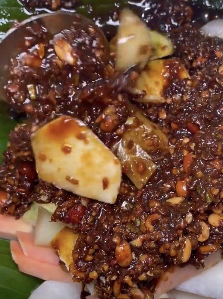 Rujak Giling Bang Jon (instagram @zhoueats)