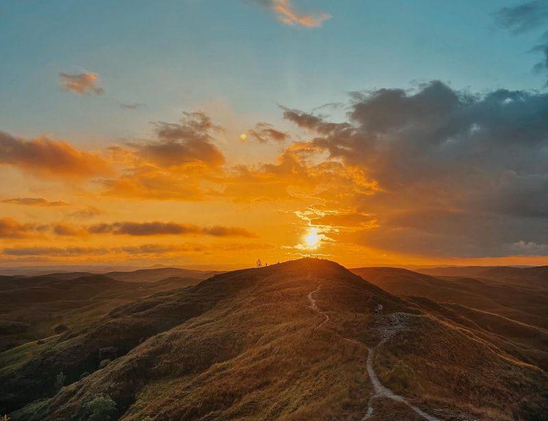 5 Padang Savana di Sumba Timur dengan Pemandangan Terbaik, Eksotis!