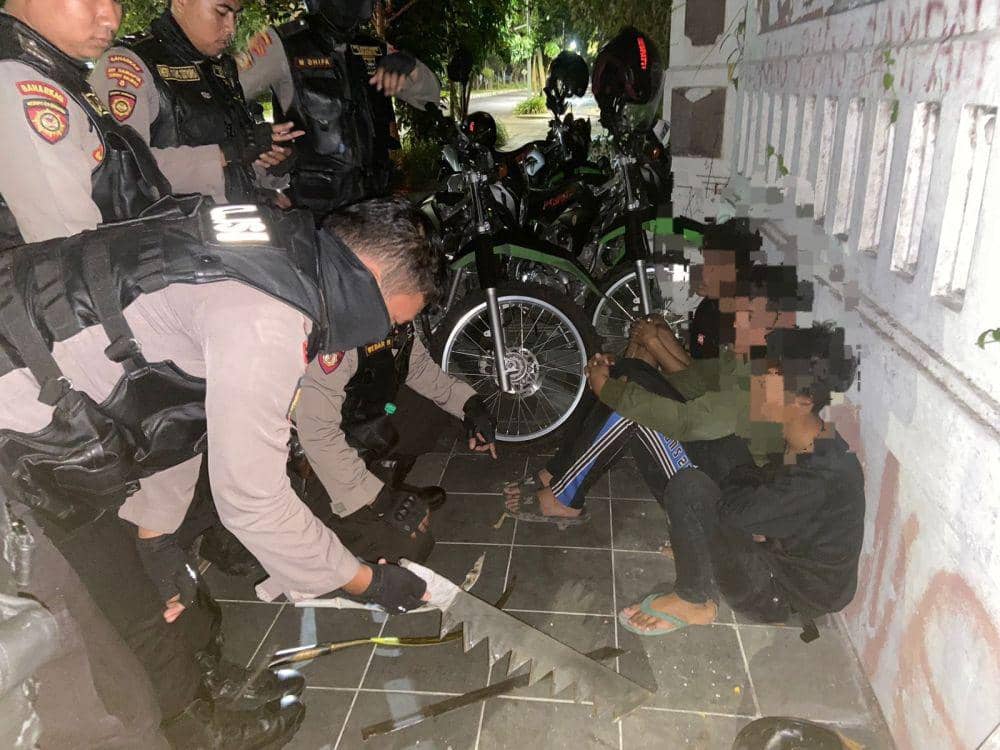 3 Anggota Gangster Surabaya Dibekuk, Ada yang Bawa Pistol Mainan