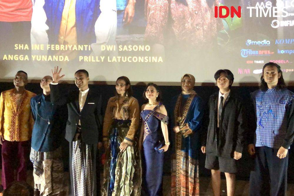 tim produksi dan para pemain film Budi Pekerti di konferensi pers pada Senin (29/10/2023) (IDN Times/Elizabeth Chiquita)