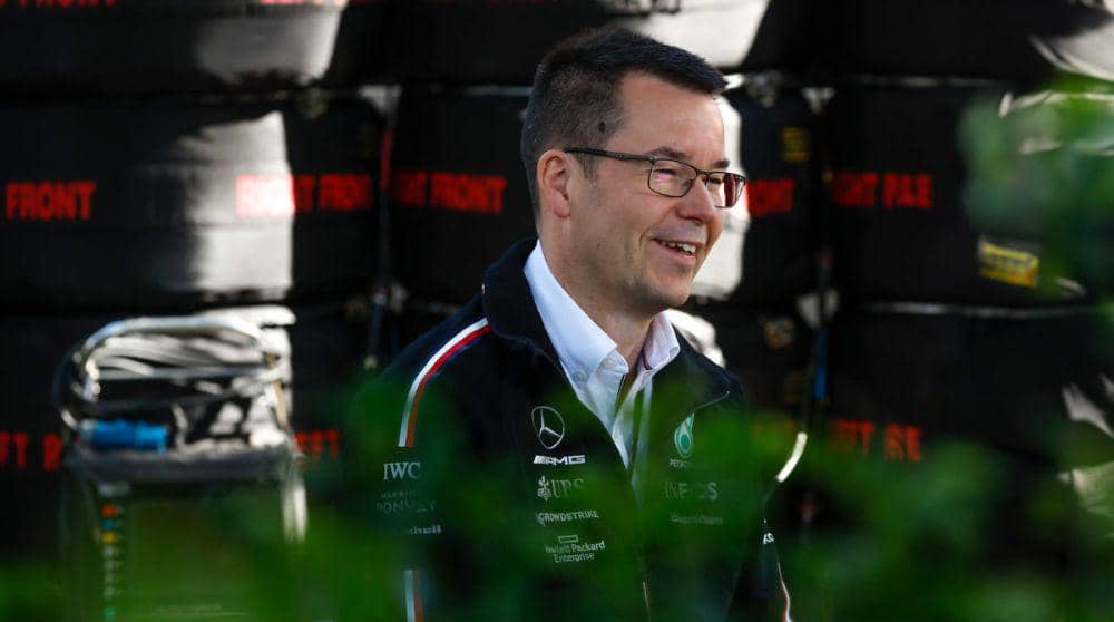 Mike Elliott (mercedesamgf1.com)