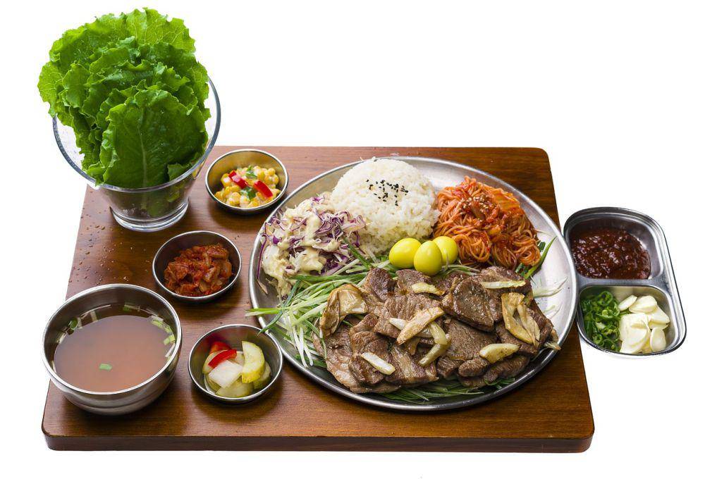 ilustrasi bibimbap (pixabay.com/deligraphy)