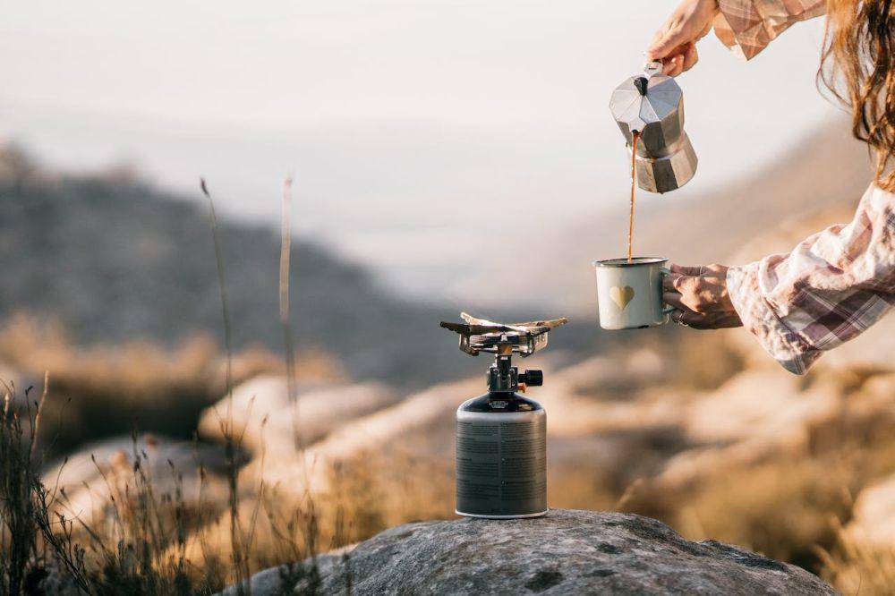 ilustrasi kompor camping (pexels.com/Tarry Elliot)