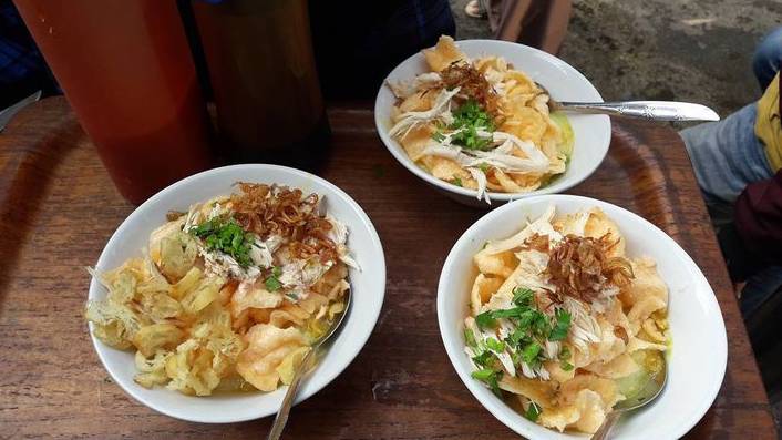 Bubur Ayam Senopati (instagram.com/buburayamsenopati)