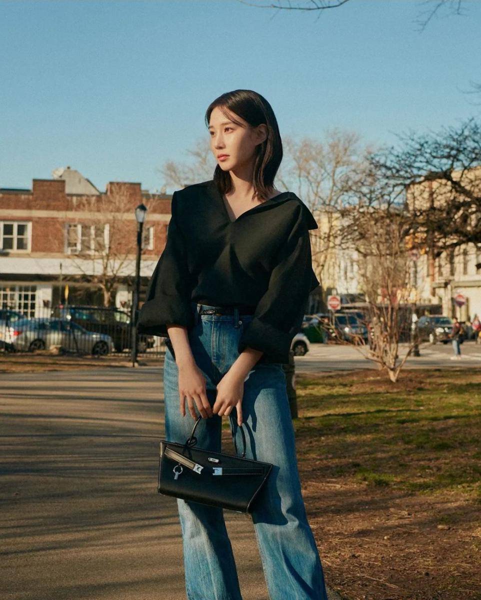 ide OOTD ala Park Eun Bin (instagram.com/eunbining0904)