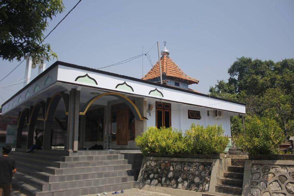 Masjid Raden Syahid Surowiti. Instagram/wisata_bukit_surowiti