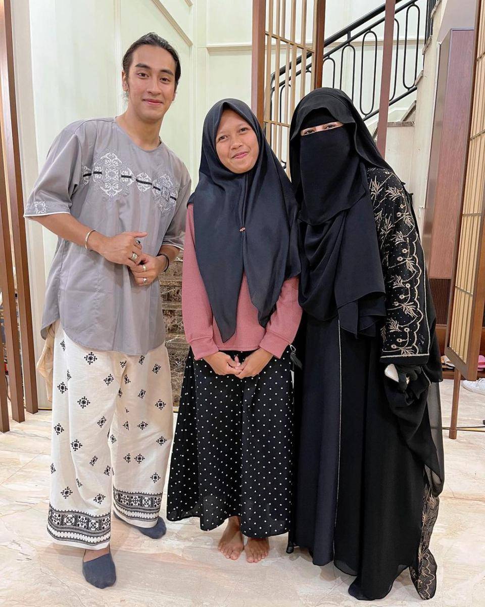 potret Nadira, Abidzar, dan Umi Pipik (instagram.com/nadiradamayanty/)