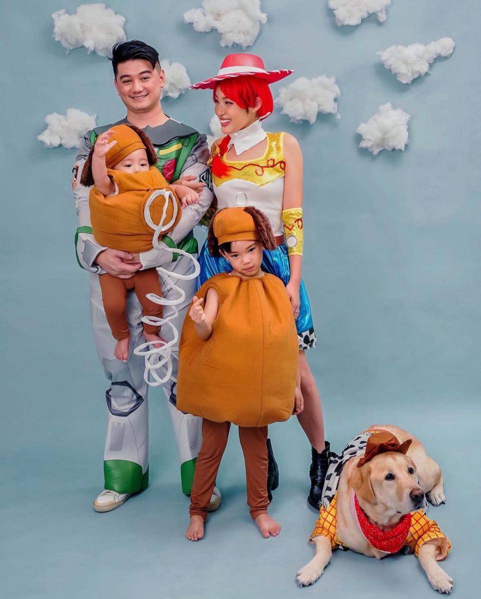 potret keluarga Chef Arnold cosplay jadi karakter film Toy Story (instagram.com/tiffanysoetanto)