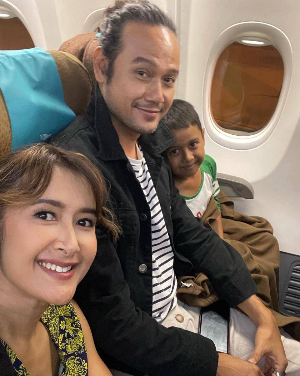 potret keluarga Widi Mulia dan Dwi Sasono (instagram.com/widimulia)