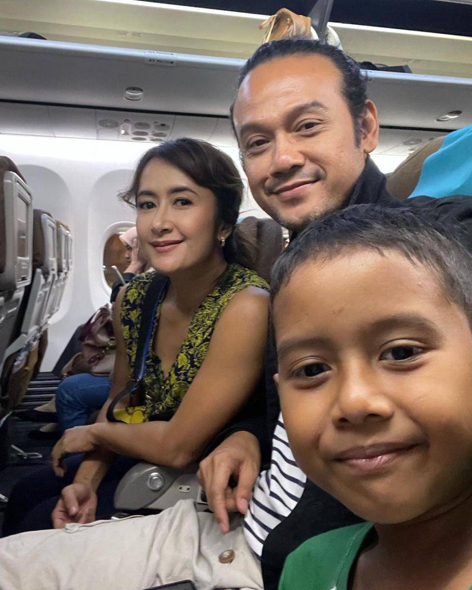 potret keluarga Widi Mulia dan Dwi Sasono (instagram.com/widimulia)