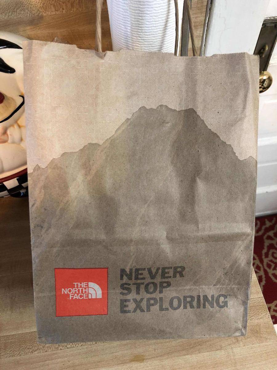 potret desain tote bag yang mencolok mata (reddit.com/user/zachthepotatosack)