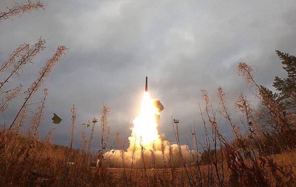 Perjanjian 1996, larangan semua ledakan nuklir termasuk uji coba senjata nuklir (dok.Rusian News Agency (TASS))