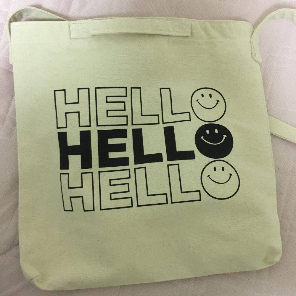 potret desain tote bag yang mencolok mata (reddit.com/user/incyk)