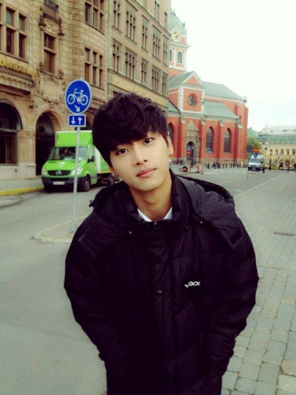 Cha Hak Yeon (x.com/CHA_NNNNN)