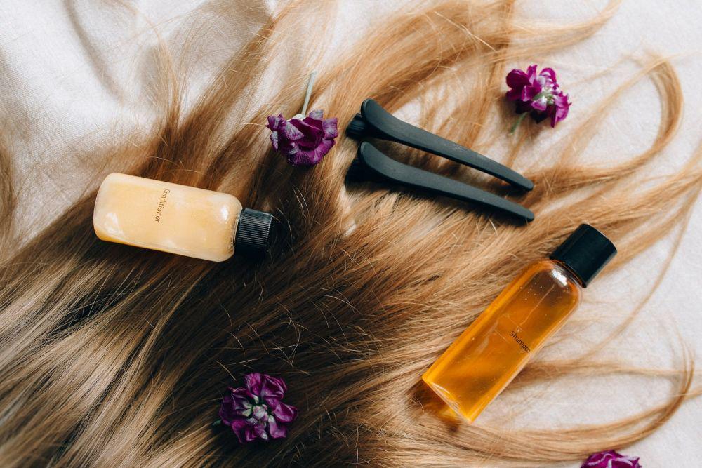 8 Cara Mengatasi Rambut Sangat Kering dalam Sekejap, Gampang Diatur!